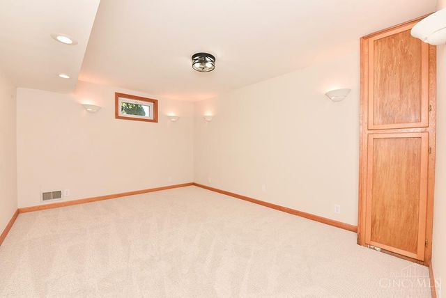 8721 Rupp Farm Drive, West Chester, OH 45069