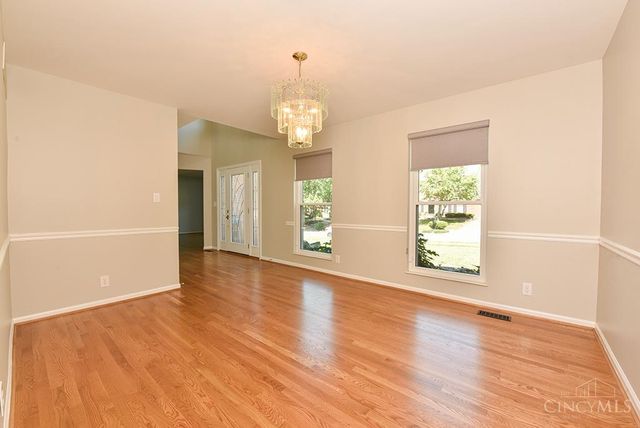 8721 Rupp Farm Drive, West Chester, OH 45069