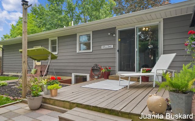 3033 New Holland Street, City Of Hudsonville, MI 49426