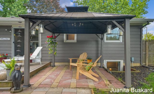 3033 New Holland Street, City Of Hudsonville, MI 49426