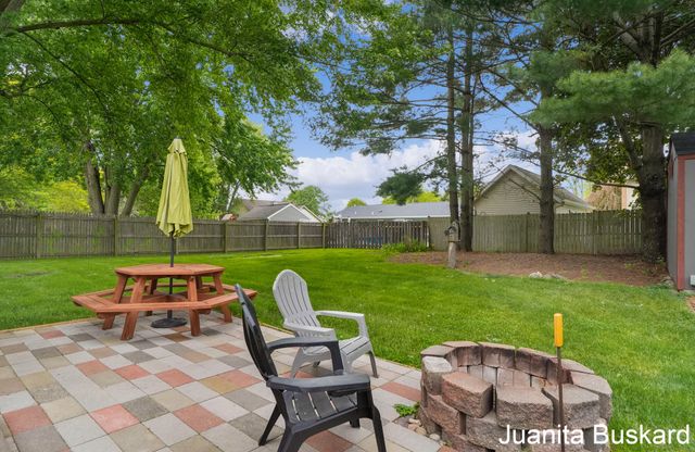 3033 New Holland Street, City Of Hudsonville, MI 49426