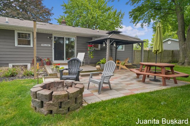 3033 New Holland Street, City Of Hudsonville, MI 49426