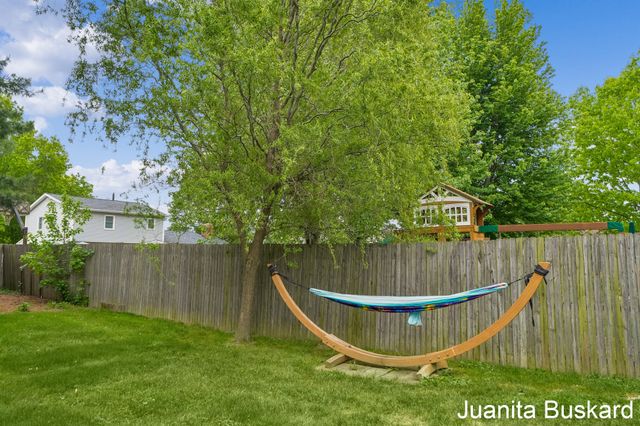 3033 New Holland Street, City Of Hudsonville, MI 49426