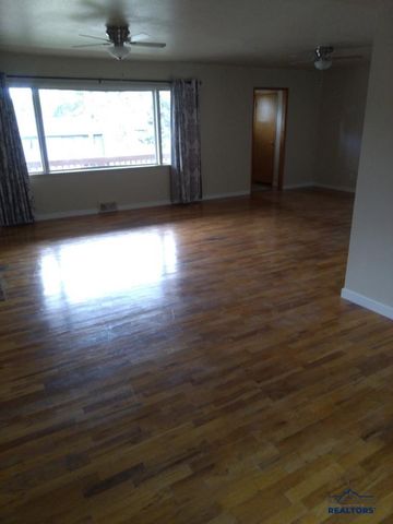 2501 PRAIRIE AVE, Rapid City, SD 57701