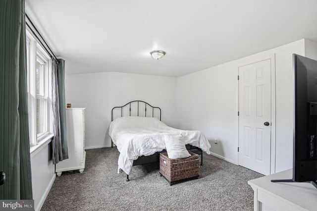 643 BLUE BELL RD, Williamstown, NJ 08094