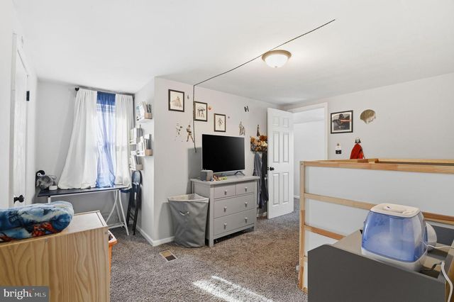 643 BLUE BELL RD, Williamstown, NJ 08094