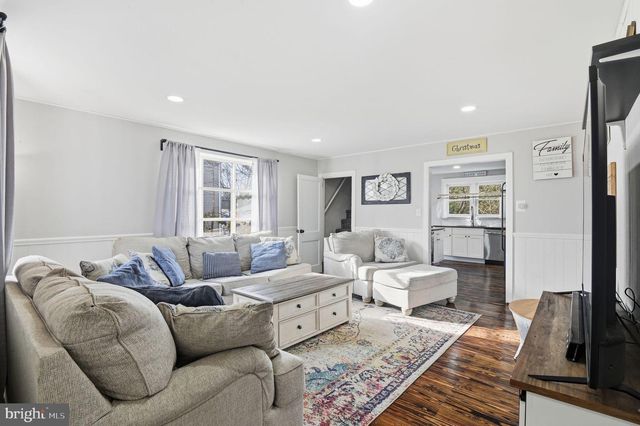 643 BLUE BELL RD, Williamstown, NJ 08094