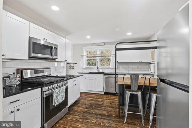 643 BLUE BELL RD, Williamstown, NJ 08094