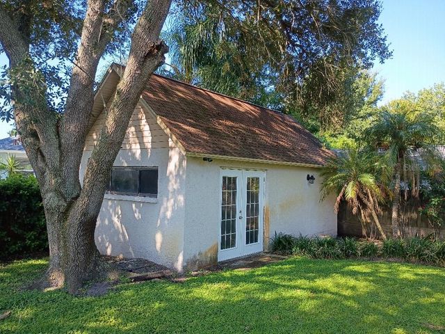 9302 W NORFOLK STREET, Tampa, FL 33615