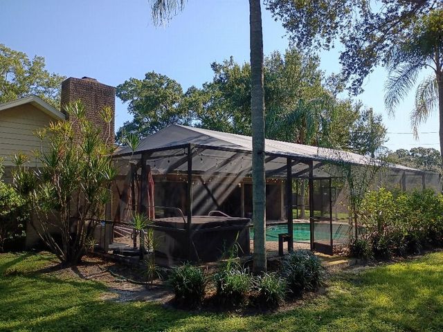 9302 W NORFOLK STREET, Tampa, FL 33615