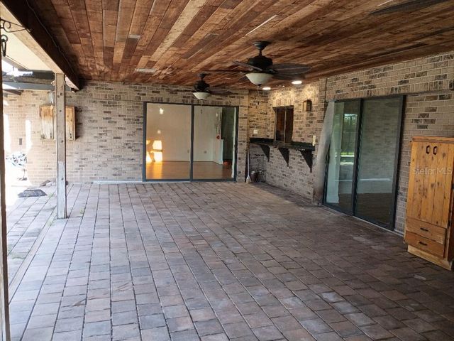 9302 W NORFOLK STREET, Tampa, FL 33615