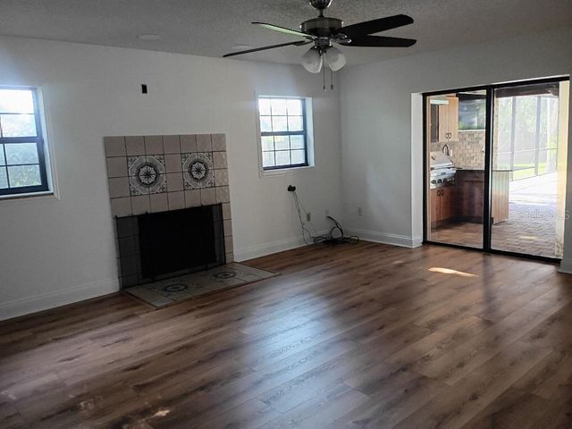 9302 W NORFOLK STREET, Tampa, FL 33615