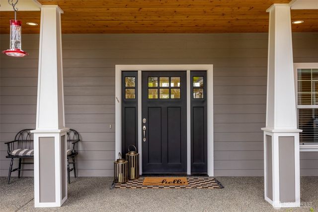 6493 White Peaks Lane NW, Bremerton, WA 98311