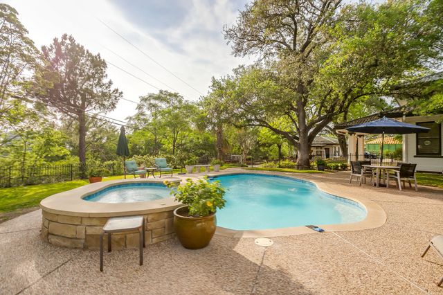 1414 Mistletoe Drive, Fort Worth, TX 76110