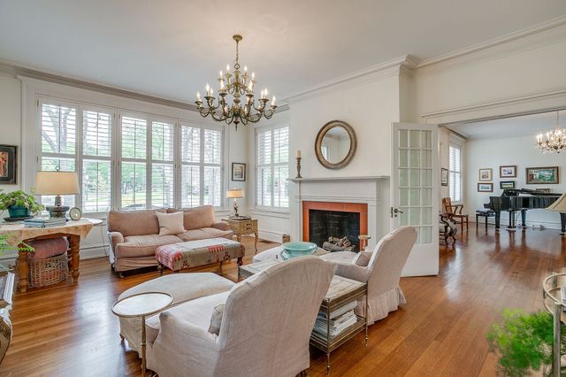 1414 Mistletoe Drive, Fort Worth, TX 76110