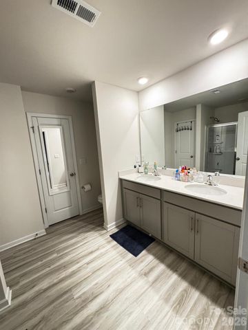 760 Wagon Cross Court, York, SC 29745