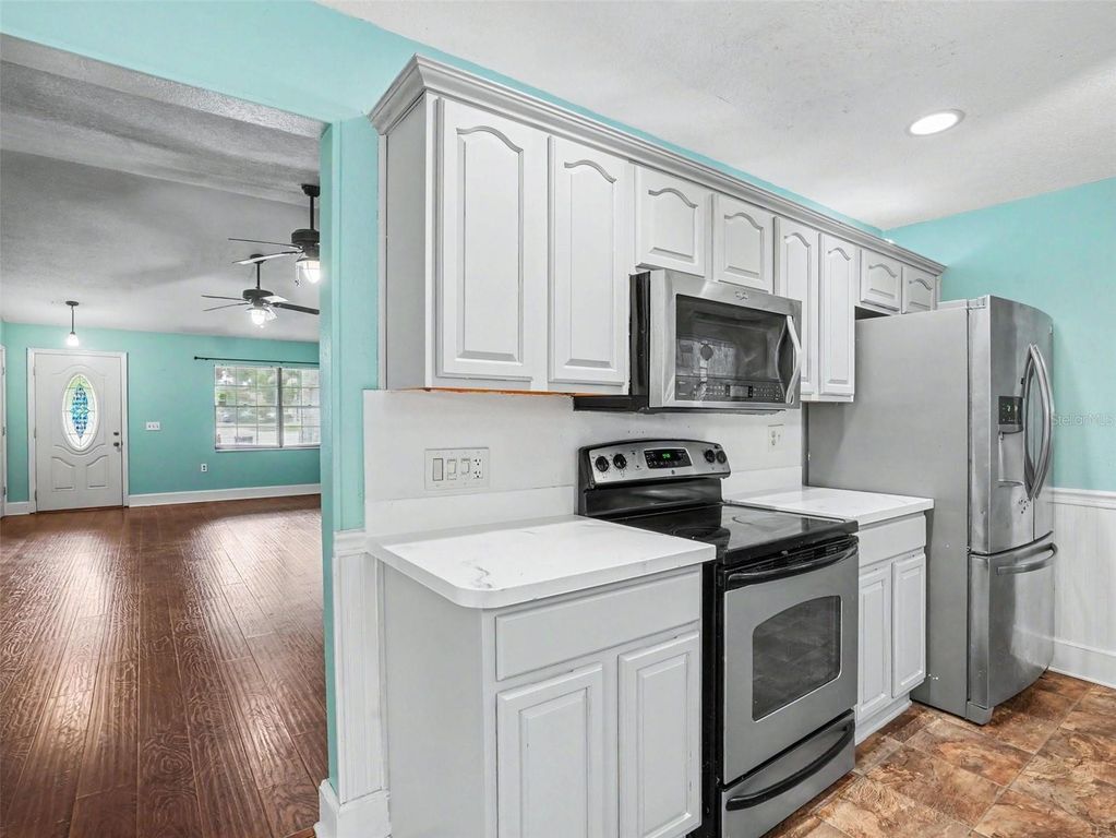 Image 9 of property listing at 928 TIMBERGREEN DRIVE, Lakeland, FL 33809
