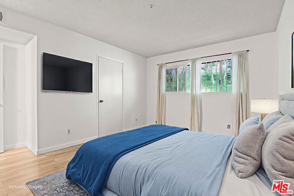 Image 21 of property listing at 2700 Cahuenga Boulevard 2216, Los Angeles, CA 90068