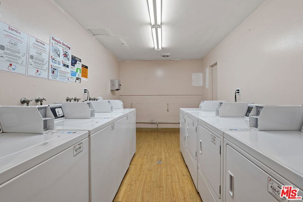 Image 42 of property listing at 2700 Cahuenga Boulevard 2216, Los Angeles, CA 90068