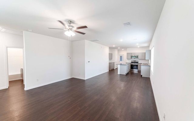 108 Biscayne DR, Hutto, TX 78634