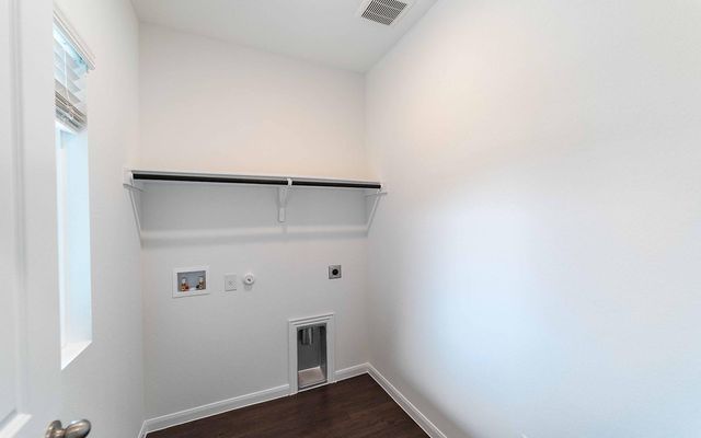 108 Biscayne DR, Hutto, TX 78634