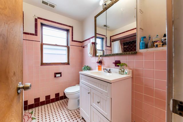 7118 S MOZART Street, Chicago, IL 60629