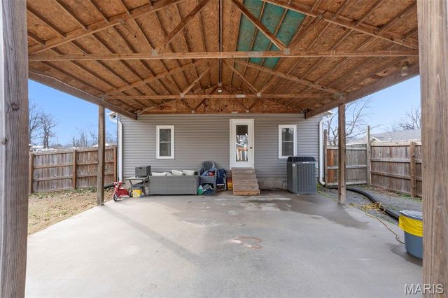 112 N 6th Street, Sikeston, MO 63801