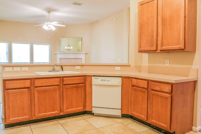 8898 CANOPY OAKS Drive, Jacksonville, FL 32256