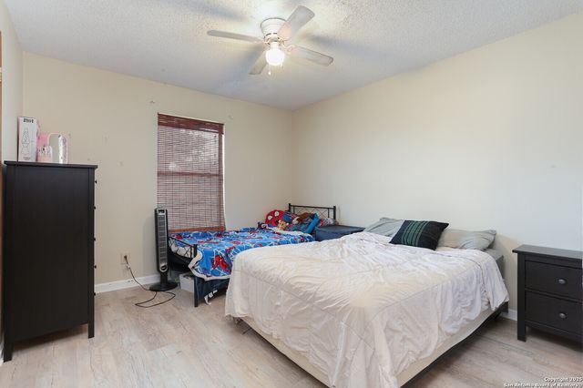 243 Eileen, Pleasanton, TX 78064