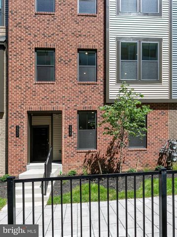 2328 WATER PROMENADE AVE, Herndon, VA 20171