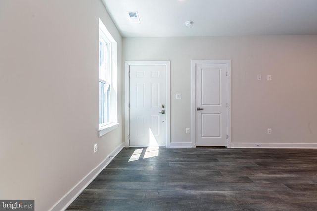 2328 WATER PROMENADE AVE, Herndon, VA 20171