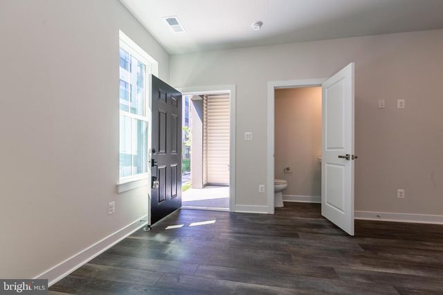 2328 WATER PROMENADE AVE, Herndon, VA 20171