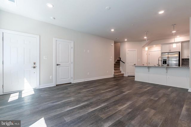 2328 WATER PROMENADE AVE, Herndon, VA 20171