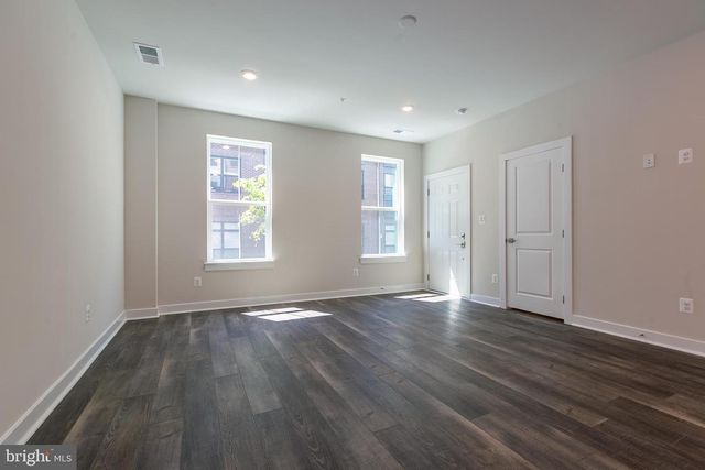 2328 WATER PROMENADE AVE, Herndon, VA 20171