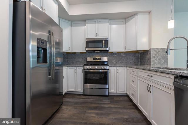 2328 WATER PROMENADE AVE, Herndon, VA 20171
