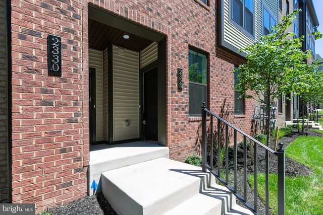 2328 WATER PROMENADE AVE, Herndon, VA 20171