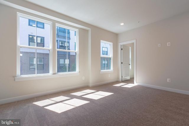 2328 WATER PROMENADE AVE, Herndon, VA 20171