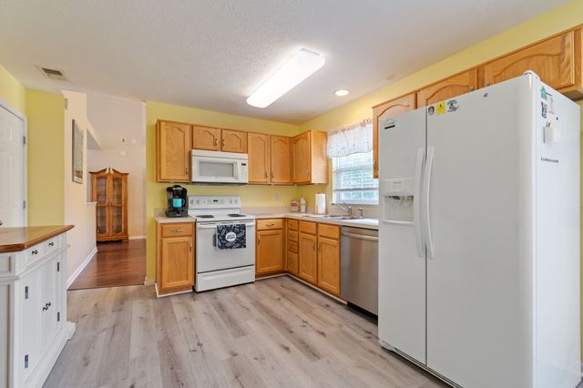214 Cobblestone Lndg, Mount Juliet, TN 37122