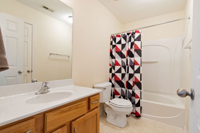 214 Cobblestone Lndg, Mount Juliet, TN 37122