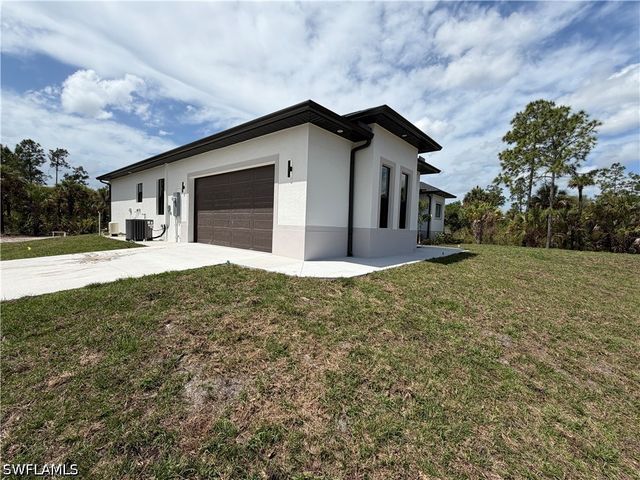 2648 24th AVE SE, Naples, FL 34117
