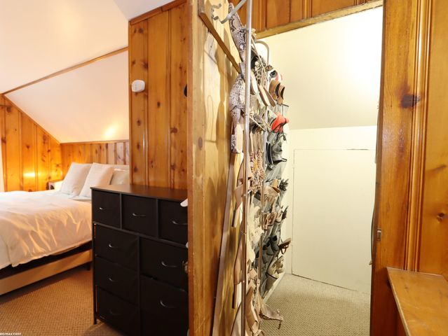 2028 Barrett Street, Royal Oak, MI 48067