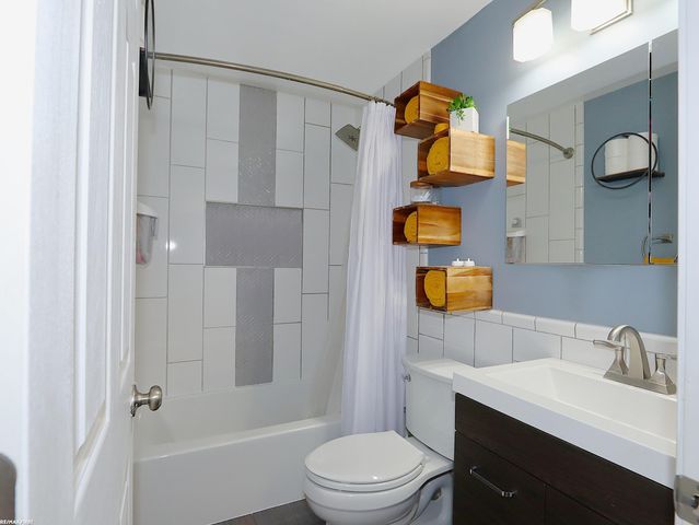 2028 Barrett Street, Royal Oak, MI 48067