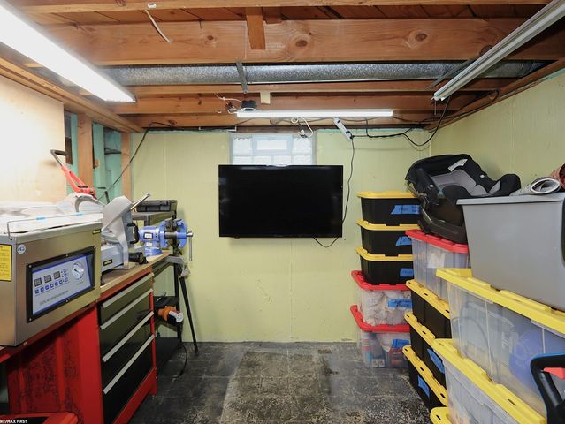 2028 Barrett Street, Royal Oak, MI 48067