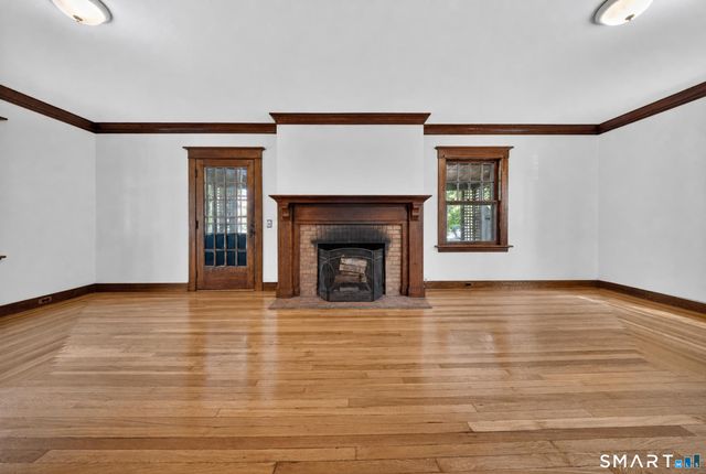 49 Hubinger Street, New Haven, CT 06511