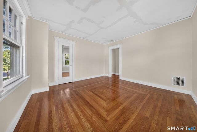 49 Hubinger Street, New Haven, CT 06511