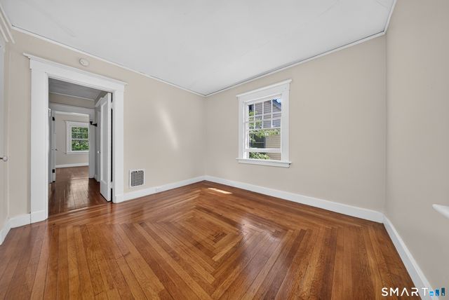 49 Hubinger Street, New Haven, CT 06511