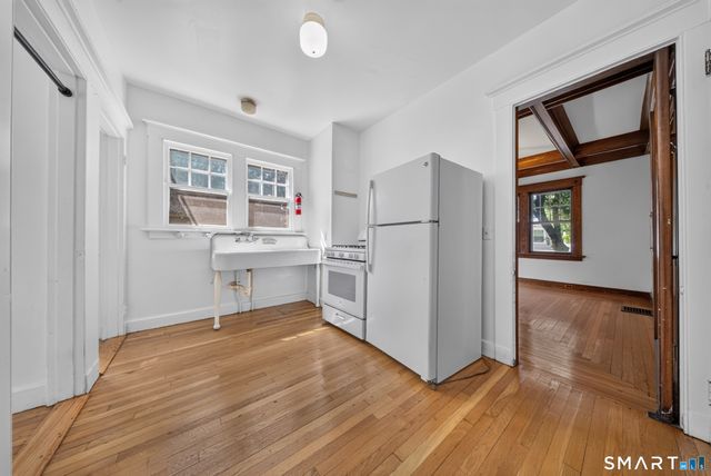 49 Hubinger Street, New Haven, CT 06511