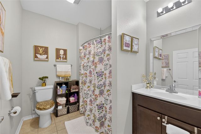 519 E Avenue F, Robstown, TX 78380