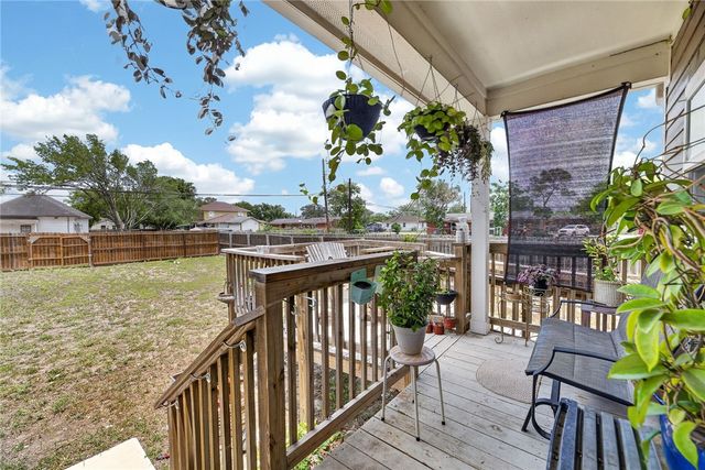 519 E Avenue F, Robstown, TX 78380