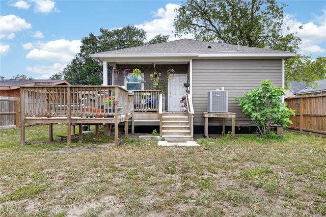 519 E Avenue F, Robstown, TX 78380